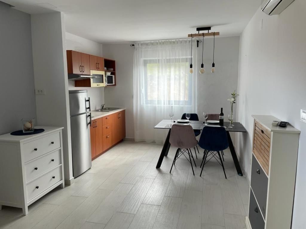 Apartments Villa Joy بودغورا الغرفة الصورة